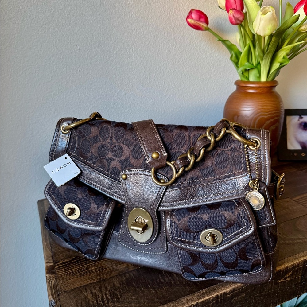 Coach Legacy Brown Signature Leigh